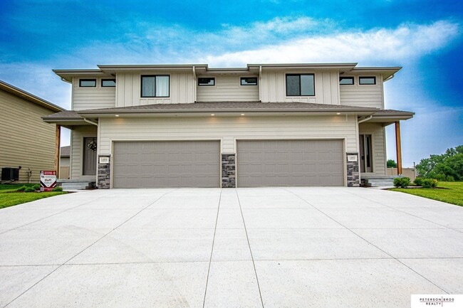 property at 14804 Willow St