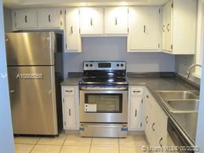 404 NW 68th Ave in Plantation, FL - Building Photo - Building Photo