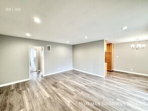 5415 Newcastle Ave in Los Angeles, CA - Building Photo - Building Photo