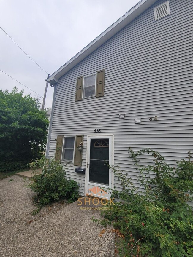 property at 516 S 4th St