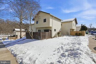 46 State Ct in Gaithersburg, MD - Building Photo
