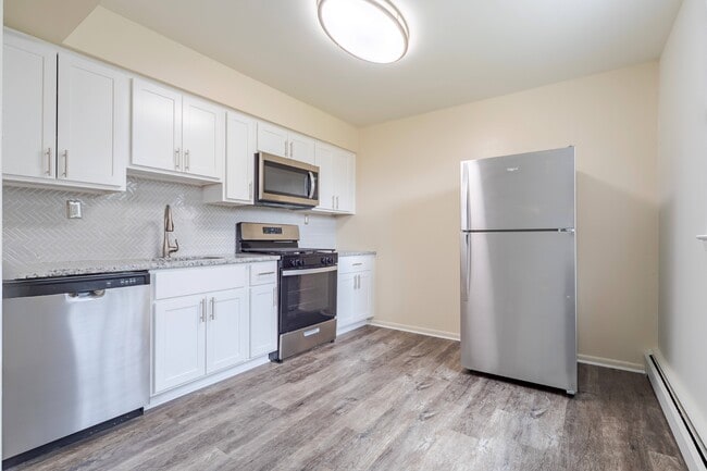 Congress Apartment Homes