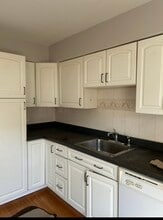 1039 David Dr, Unit 2E in Bensenville, IL - Building Photo - Building Photo