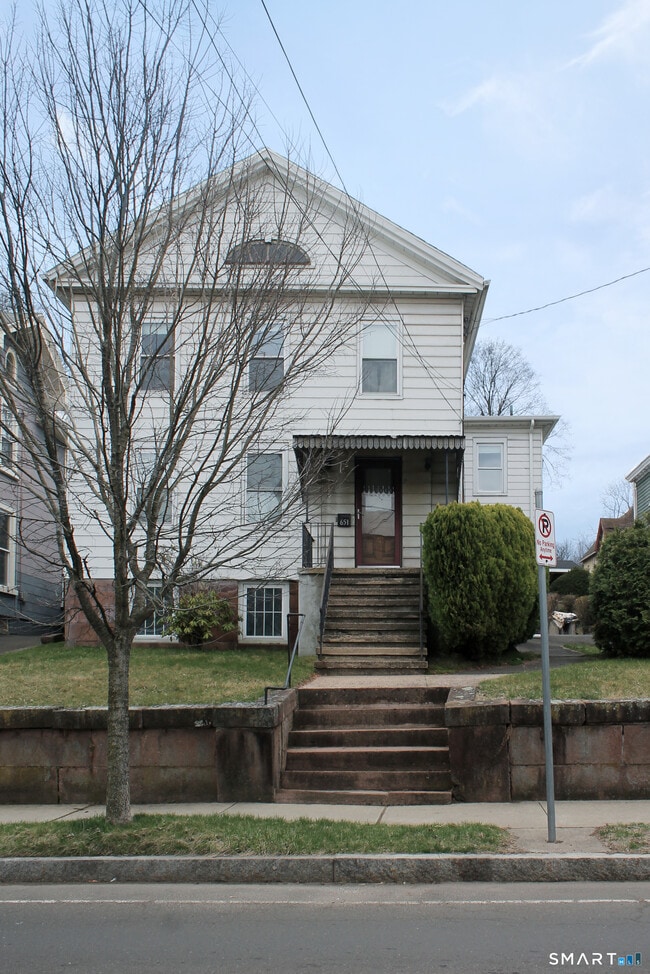 property at 651 Quinnipiac Ave