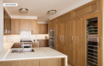 30 Park Pl in New York, NY - Building Photo - Building Photo