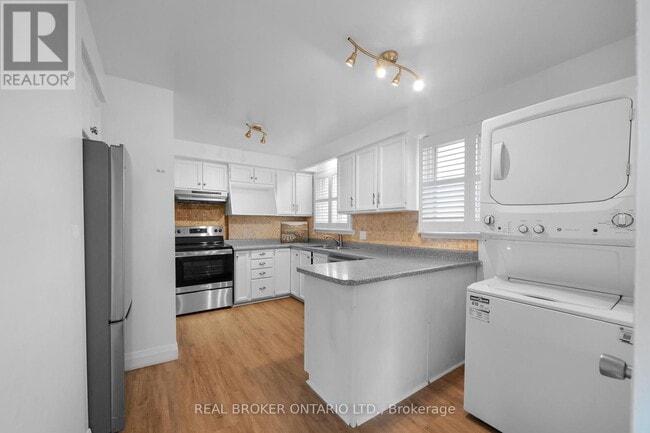 2518 Harman Ct in Mississauga, ON - Building Photo - Building Photo