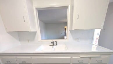 3694 Redondo Beach Blvd, Unit D in Torrance, CA - Foto de edificio - Building Photo