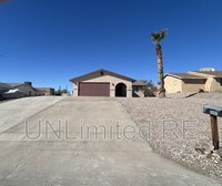 3267 Cinnamon Dr in Lake Havasu City, AZ - Foto de edificio - Building Photo