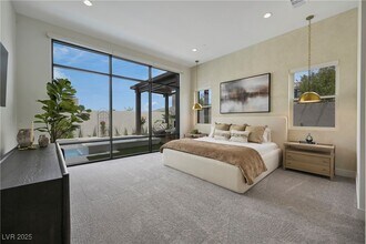 10718 Desert Hts Ave in Las Vegas, NV - Building Photo - Building Photo