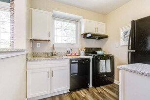 Braddock Lee Apartments