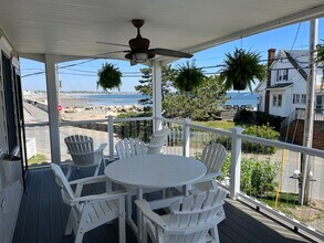 2 1/2 Dumas Ave in Hampton, NH - Building Photo - Building Photo