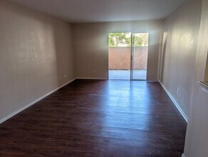 7190 Shoreline Dr in San Diego, CA - Foto de edificio - Building Photo