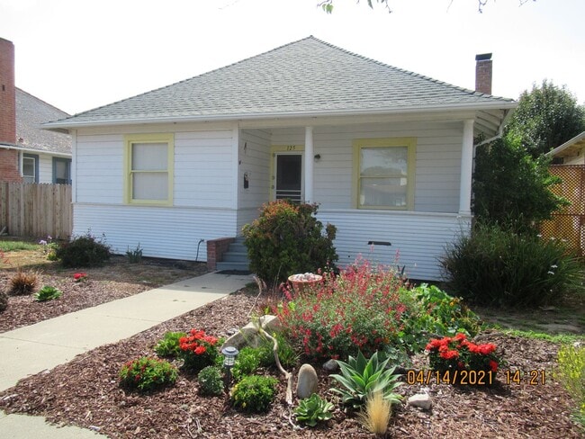 property at 125 S G St