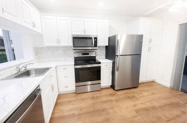 3950 Cocoplum Cir in Coconut Creek, FL - Building Photo - Building Photo