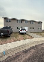 418 Kings Ct in Gillette, WY - Building Photo