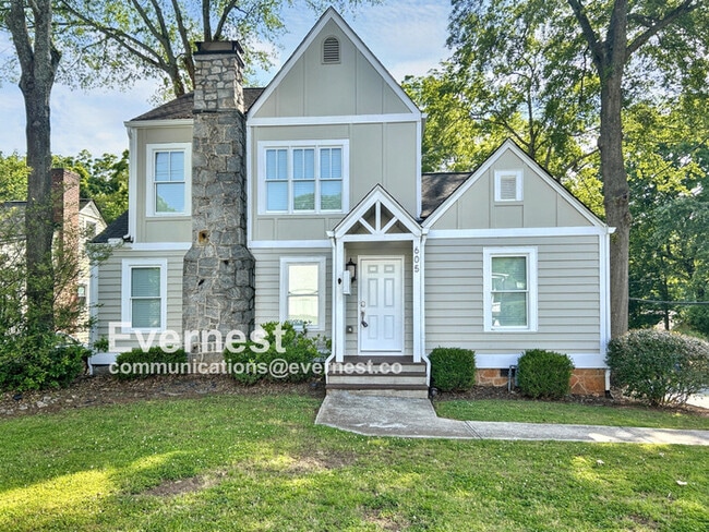 property at 605 Flat Shoals Ave SE