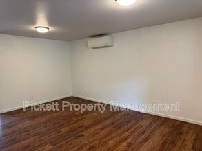 1218 Audrey Ave in Bremerton, WA - Building Photo - Building Photo