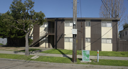 561 Pacific Ave in Alameda, CA - Building Photo - Building Photo