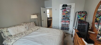 219 Park Row, Unit B in St. Peter, MN - Building Photo - Building Photo