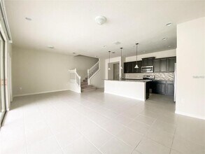 2406 Dubai St in Kissimmee, FL - Building Photo - Building Photo