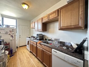 732 W Roscoe St in Chicago, IL - Building Photo - Building Photo