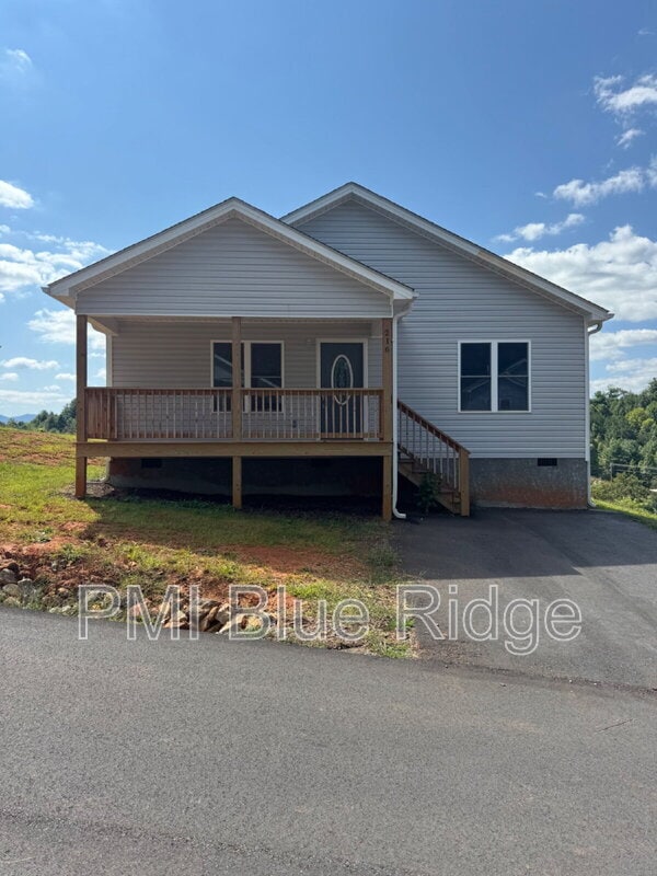 property at 216 Quinn Hill Ln