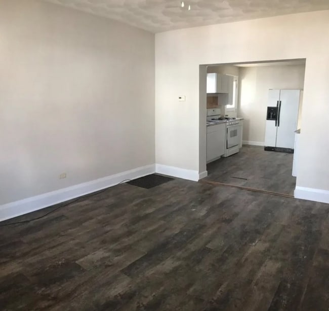 104 N 8th St, Unit A in Wheeling, WV - Foto de edificio - Building Photo