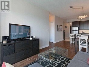 50 Absolute Ave in Mississauga, ON - Building Photo - Building Photo