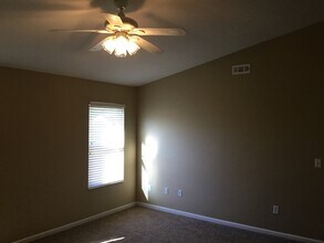 1567 Wildbrook Ct in Amelia, OH - Building Photo - Building Photo