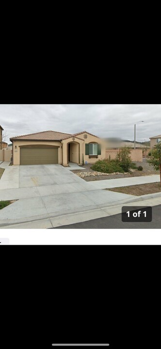 24255 Insignia Dr in Menifee, CA - Building Photo