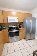 19805 SW 114th Ave in Miami, FL - Building Photo - Building Photo