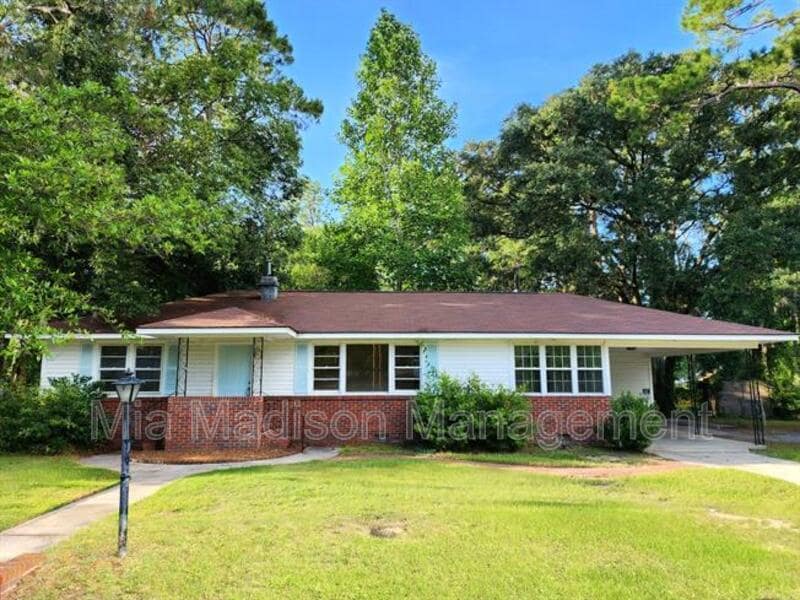 2108 E 65th St in Savannah, GA - Building Photo