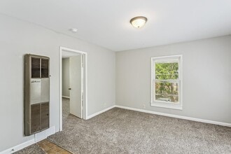 1723 N Holyoke St in Wichita, KS - Building Photo - Building Photo
