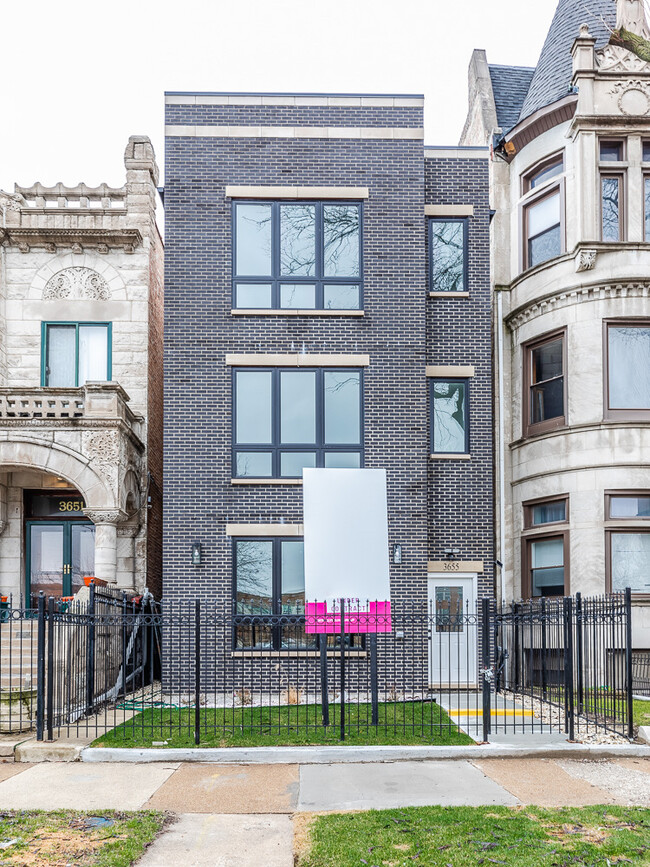 property at 3655 S Michigan Ave