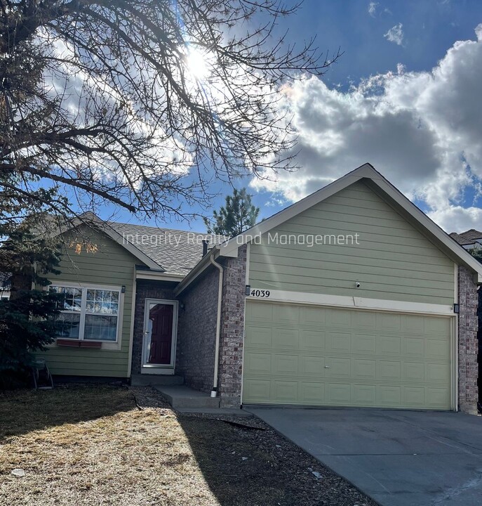 4039 S Himalaya Cir in Aurora, CO - Building Photo