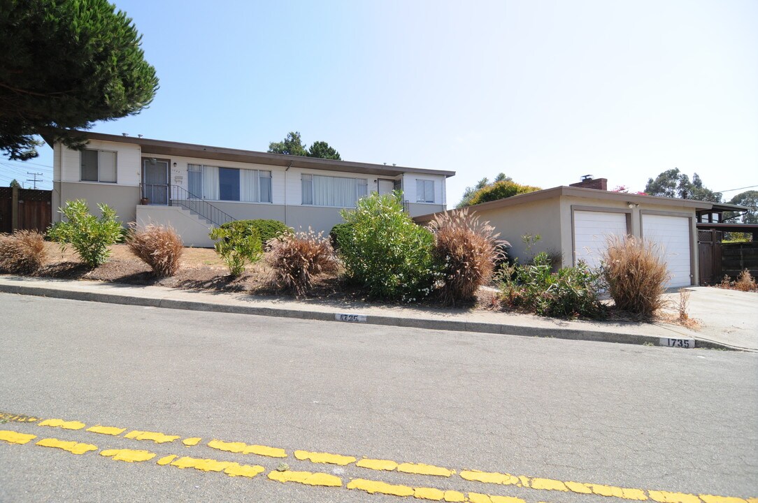 1733-1735 Zinn St in Richmond, CA - Foto de edificio