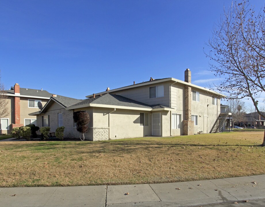 4120 Apostolo Cor in Sacramento, CA - Building Photo