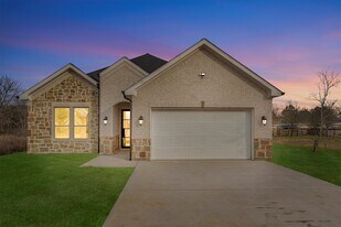 610 Sharon St in Prairie View, TX - Building Photo