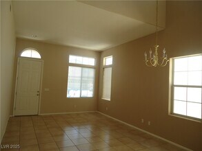 2612 Rainbow Glow St in North Las Vegas, NV - Building Photo - Building Photo