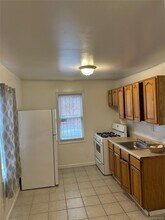 107-09 156th St in Queens, NY - Building Photo - Building Photo