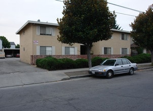 576 Columbia Ave in Sunnyvale, CA - Building Photo - Building Photo