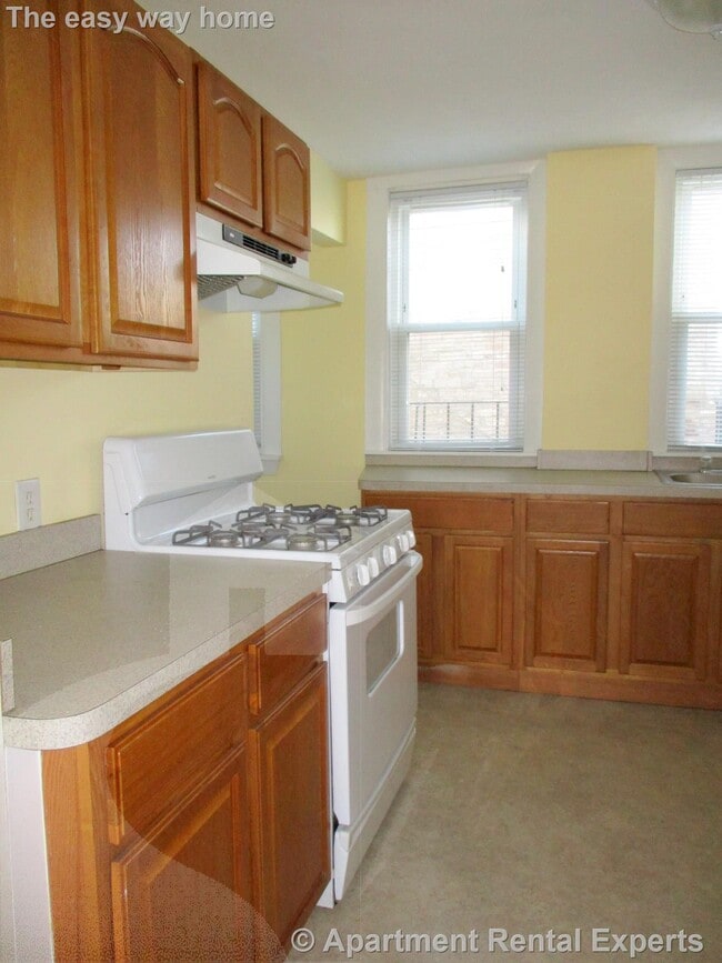 2 Central St in Somerville, MA - Building Photo - Building Photo