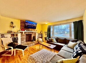 768 Hanson St in Fredericton, NB - Building Photo - Building Photo