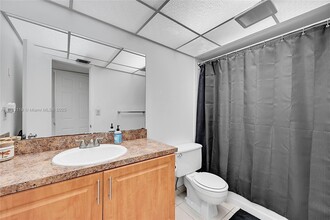 1820 N Lauderdale Ave, Unit 3300 in North Lauderdale, FL - Building Photo - Building Photo