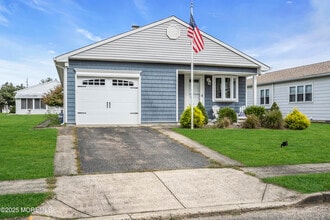 23 San Jacinto St in Toms River, NJ - Foto de edificio - Building Photo