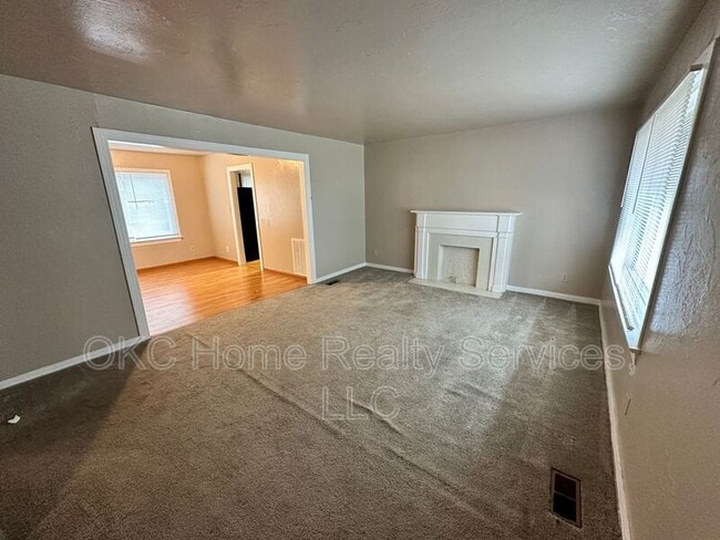 1216 NE 42nd St in Oklahoma City, OK - Building Photo - Building Photo