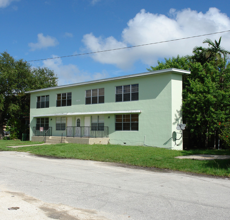 1025 NE 78th Rd in Miami, FL - Building Photo