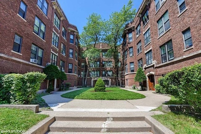 property at 1125 Davis St