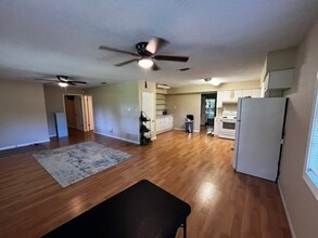 5111 Sunbird Dr in Chandler, TX - Building Photo - Building Photo