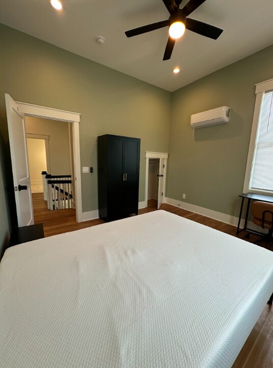 1133 E Henry St in Savannah, GA - Building Photo